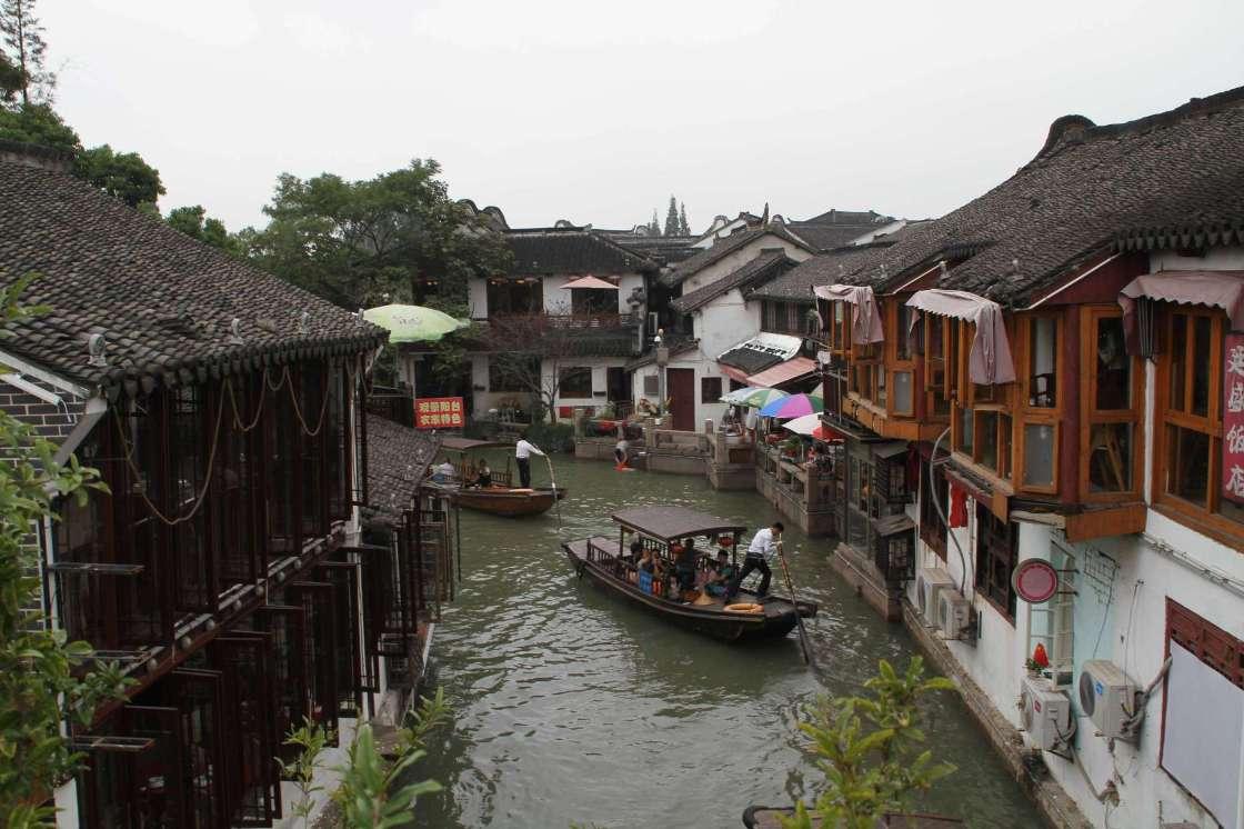 自贡富顺颁发首张“住所(经营场所)自主申报承诺制”营业执照